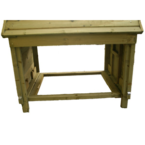 Sonning Major Hen house Cleaning