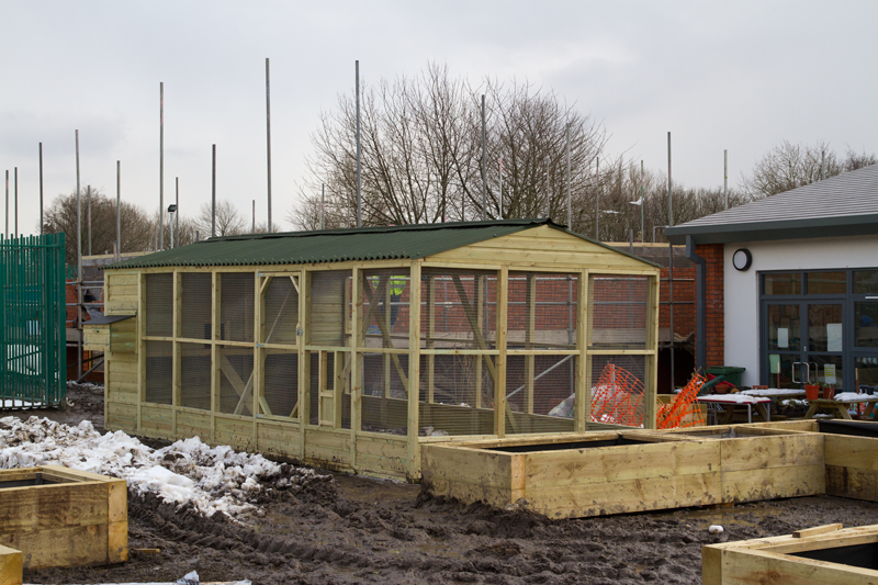 9x21' large walk in chicken coop and run. External nest boxes, pop hole and 12" base plinth